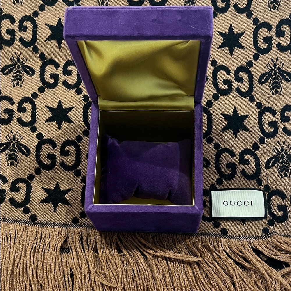 Gucci Purple and Gold Velvet Watch Box